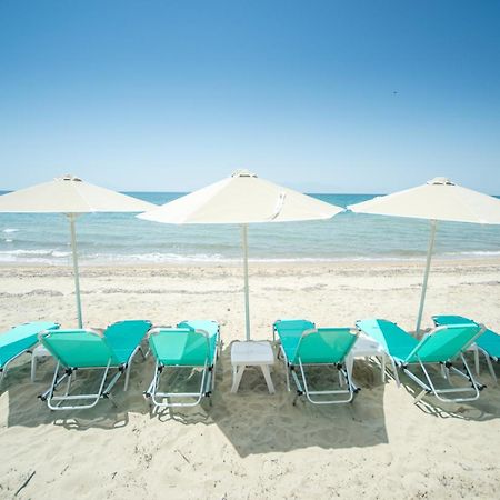 Summerday Villa Private Beach Nea Iraklia Ngoại thất bức ảnh