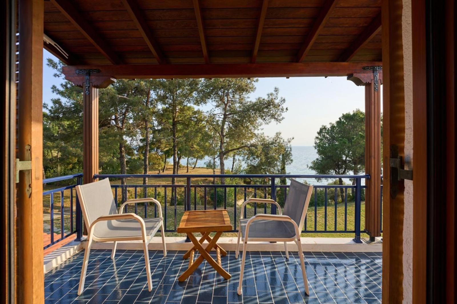 Summerday Villa Private Beach Nea Iraklia Ngoại thất bức ảnh
