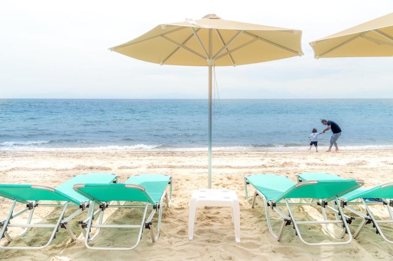 Summerday Villa Private Beach Nea Iraklia Ngoại thất bức ảnh