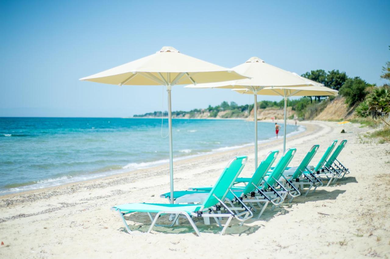 Summerday Villa Private Beach Nea Iraklia Ngoại thất bức ảnh
